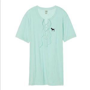 vs pink campus tee